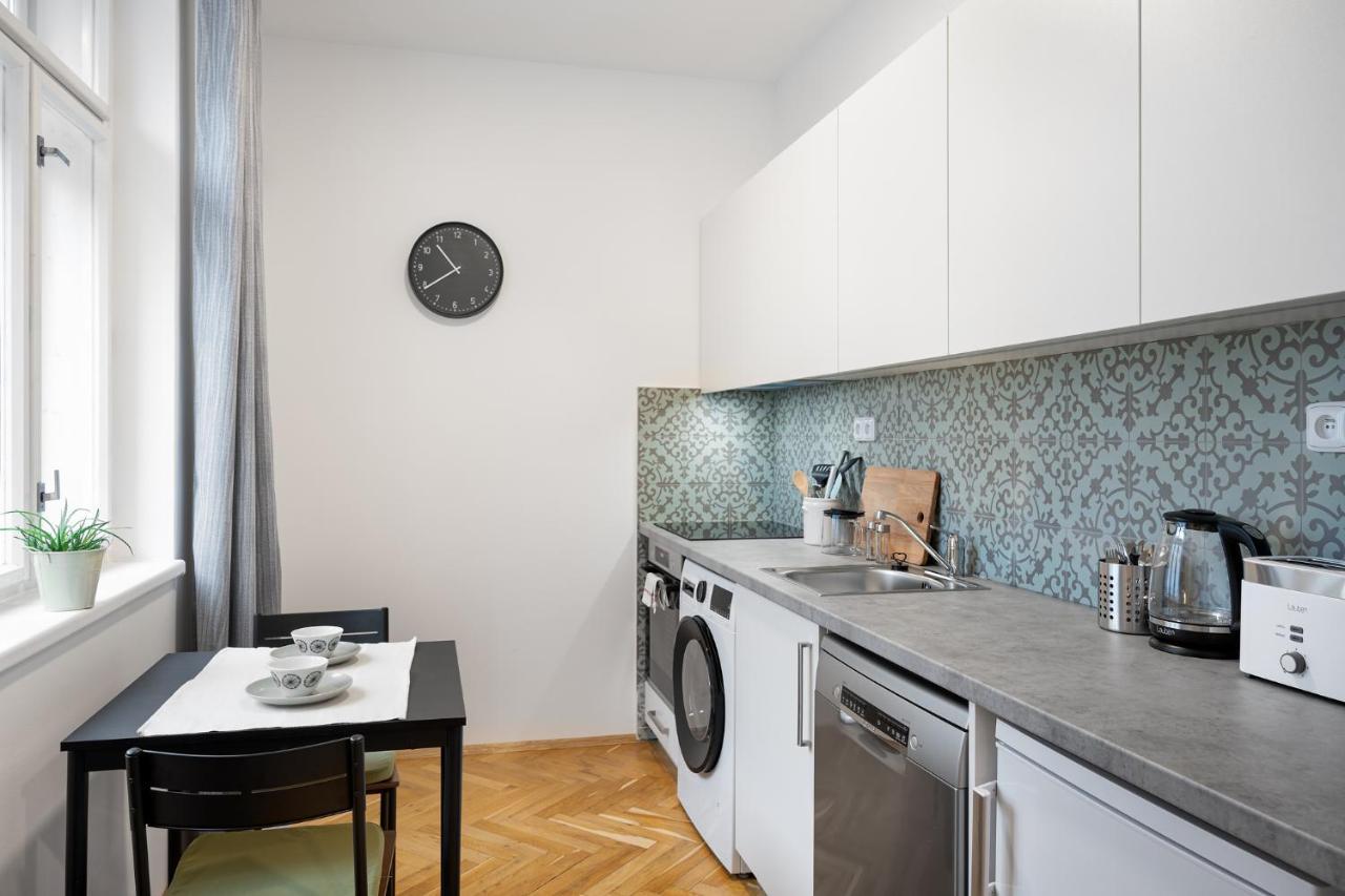 Veleslavin Apartments Prague Exterior photo